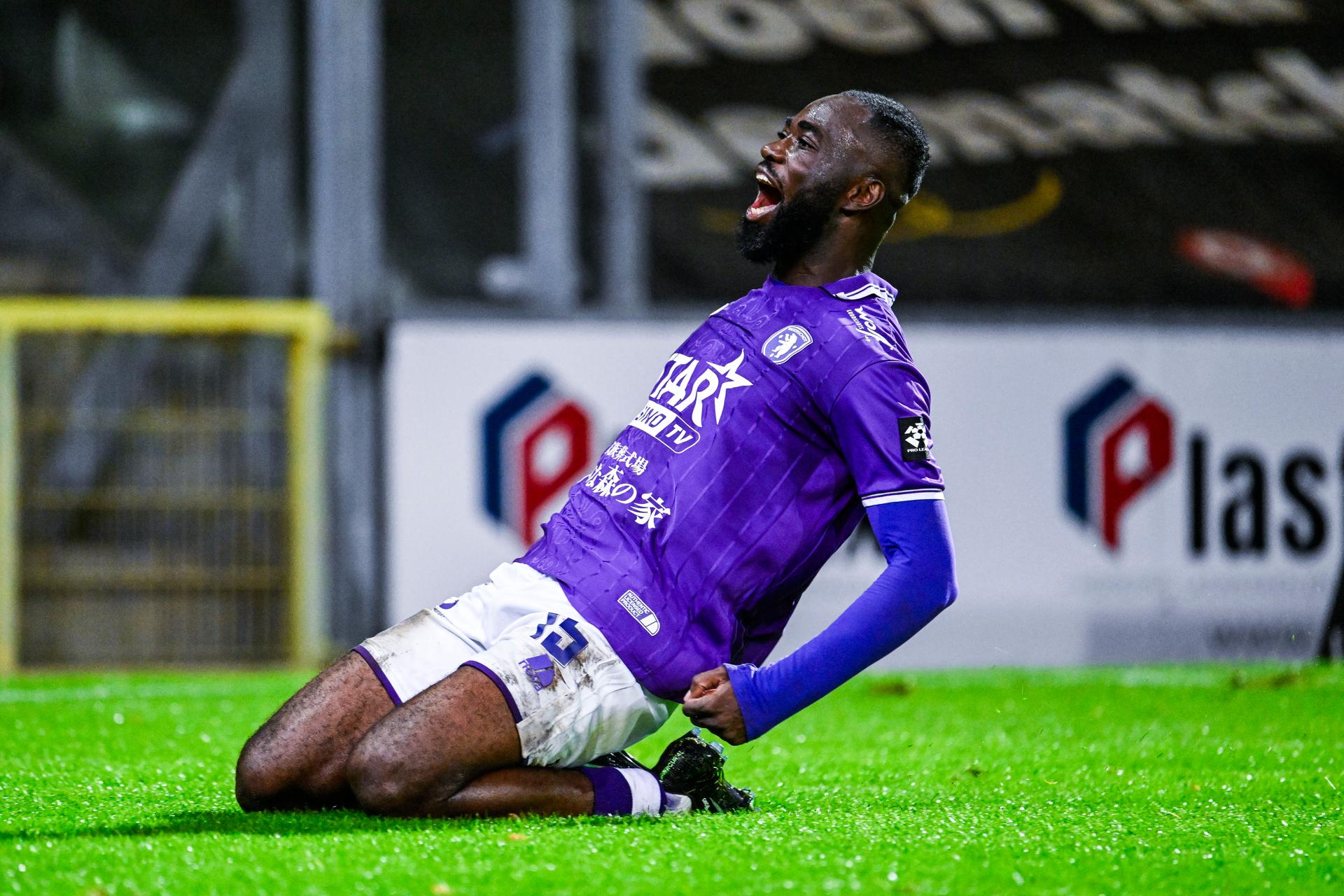 Beerschot's Arnold Vula celebrates after scoring during a soccer match between Beerschot VA and RFC Liège, on Saturday 10 October 2026 in Antwerp, on day 7 of the 2026-2027 'Challenger Pro League' second division of the Belgian championship. BELGA PHOTO TOM GOYVAERTS