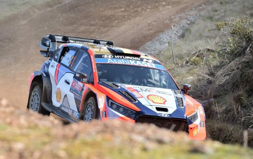Belgium driver Thierry Neuville and co-driver Martijn Wydaeghe compete in their Hyundai i20 N Rally1 during the second day of the WRC Rally Chile Bio Bio in Concepcion, Chile, on September 13, 2025.  GUILLERMO SALGADO / AFP