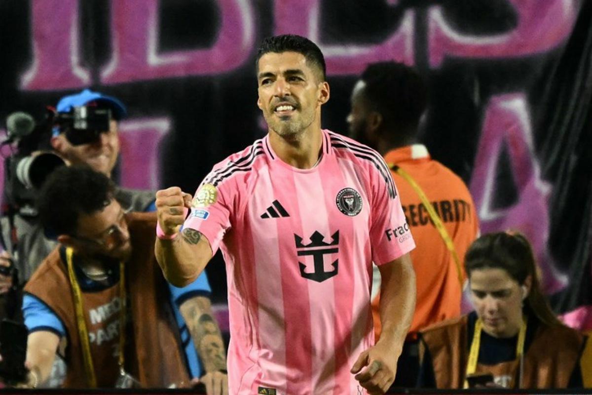 Inter Miami's Uruguayan forward #09 Luis Suarez celebrates scoring his team's second goal during the FIFA Club World Cup 2025 Group A football match between US Inter Miami and Brazil's Palmeiras at the Hard Rock stadium in Miami on June 23, 2025.  CHANDAN KHANNA / AFP