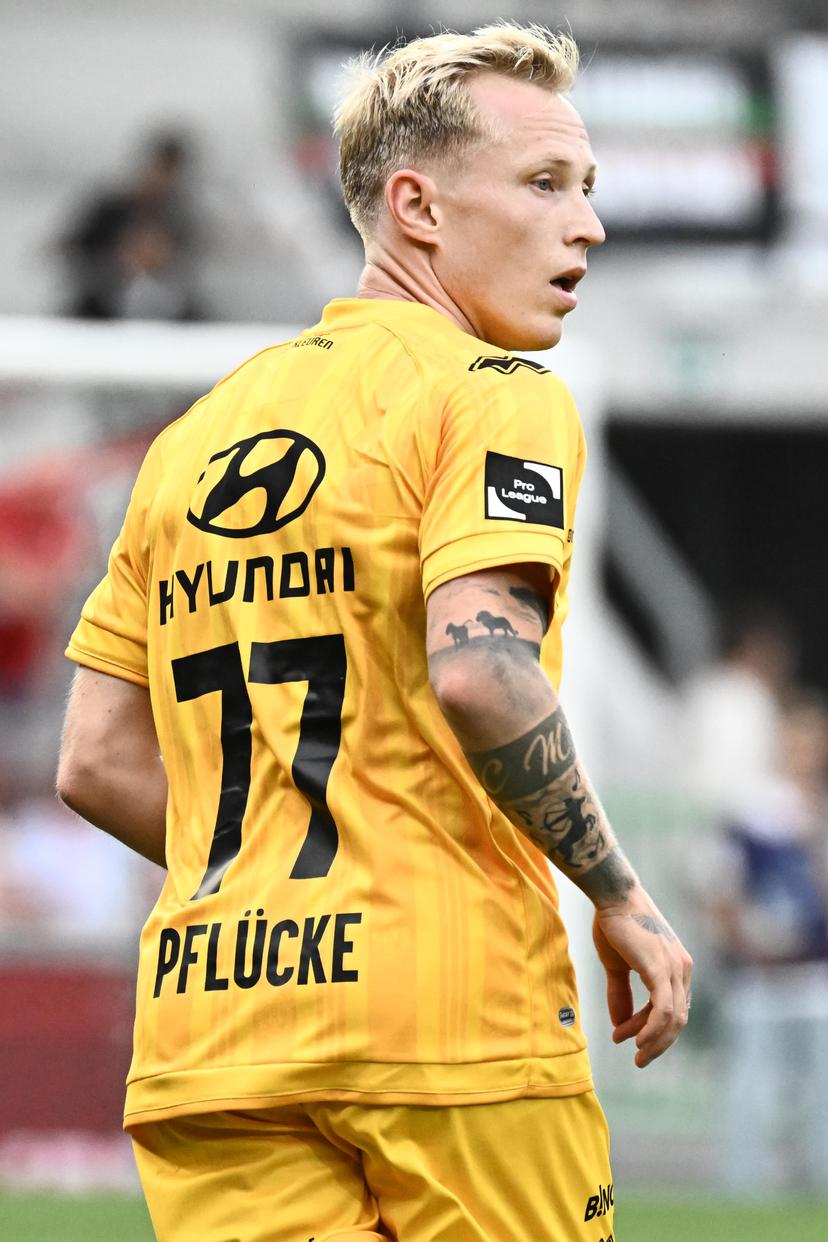 Mechelen's Patrick Pflucke pictured in action during a soccer match between Zulte Waregem and KV Mechelen, Saturday 26 July 2025 in Waregem, on day 1 of the 2025-2026 'Jupiler Pro League' first division of the Belgian championship. BELGA PHOTO MAARTEN STRAETEMANS