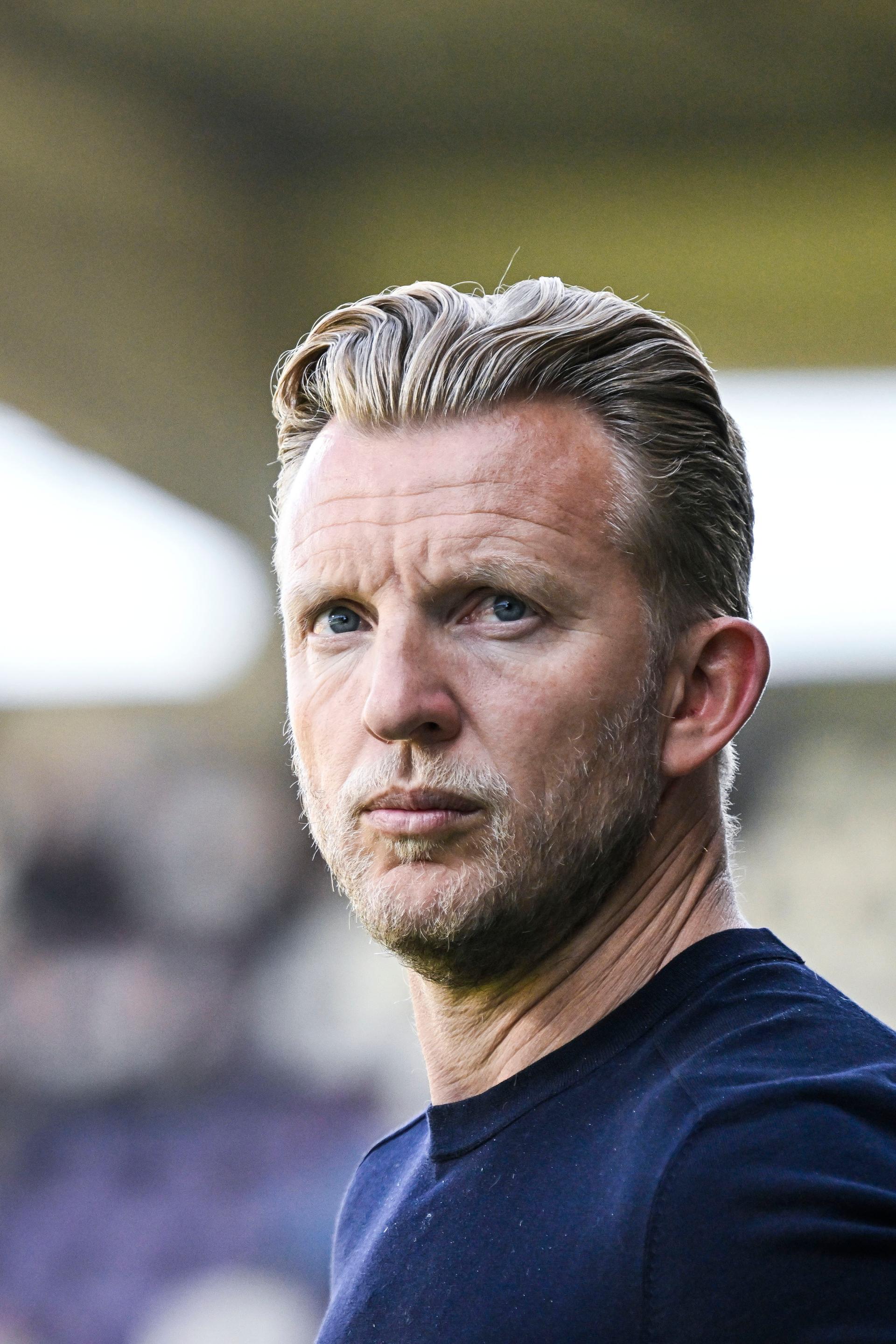 Beerschot's head coach Dirk Kuyt pictured during a soccer match between Beerschot VA and Cercle Brugge, Saturday 10 May 2025 in Antwerp, on day 6 (out of 6) of the Relegation Play-offs of the 2024-2025 'Jupiler Pro League' first division of the Belgian championship. BELGA PHOTO TOM GOYVAERTS
