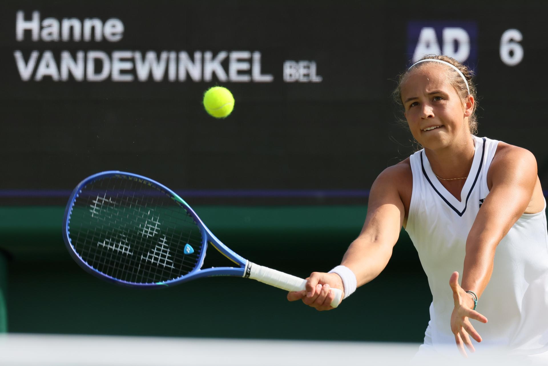 Belgian Hanne Vandewinkel pictured in action during a first roung game between Belgian Vandewinkel (WTA 103) and US' Liu (WTA 146) in the Ladies' singles at Wimbledon grand slam tennis tournament in London, Britain, Monday 29 June 2026.  BELGA PHOTO BENOIT DOPPAGNE