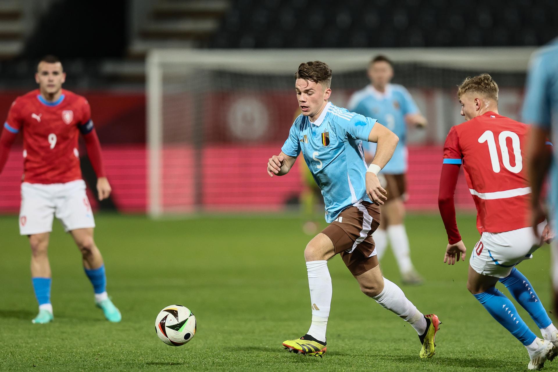 Belgium's Matteo Dams pictured in action during a soccer game between the U21 youth team of the Belgian national team Red Devils and the U21 of Czechia, in Heverlee, Leuven, on Friday 15 November 2024, the first leg of the play-offs for the 2025 UEFA European Under21 Championship. BELGA PHOTO BRUNO FAHY