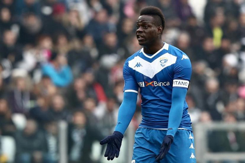 Brescia's Italian forward Mario Balotelli reacts during the Italian Serie A football match Juventus vs Brescia on February 16, 2020 at the Juventus stadium in Turin.  Isabella BONOTTO / AFP