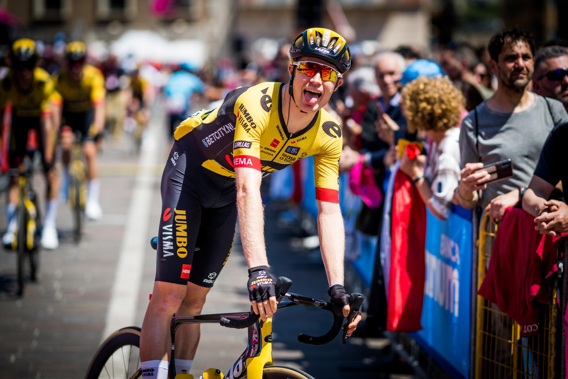 British Thomas Gloag of Jumbo-Visma pictured at the start of the second stage of the 2023 Giro D'Italia cycling race, 201km from Fossacesia Teramo to San Salvo, in Italy, Sunday 07 May 2023. The 2023 Giro takes place from 06 to 28 May 2023. BELGA PHOTO JASPER JACOBS