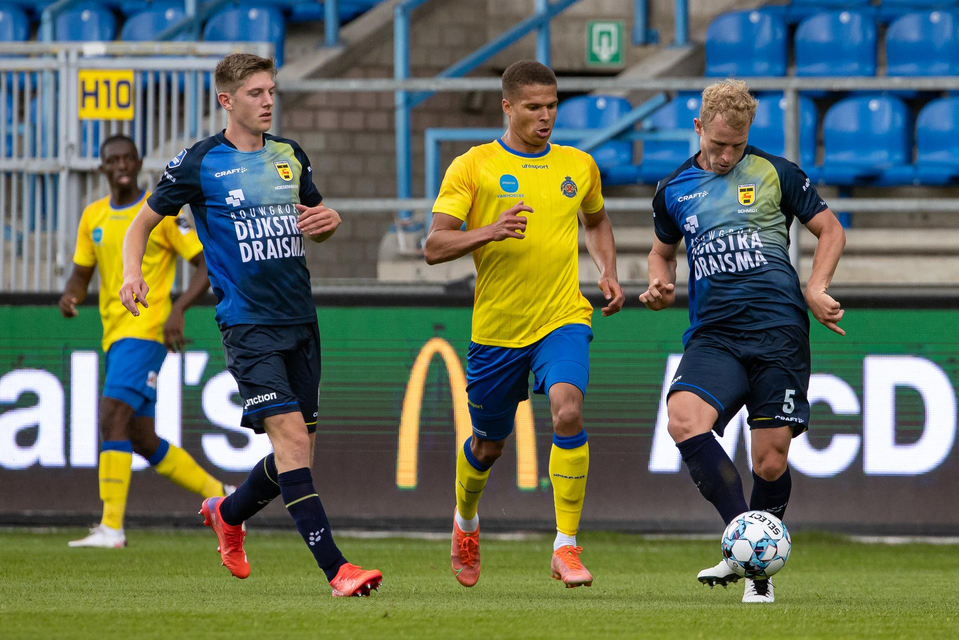 Waasland-Beveren's Joseph Joe Efford and Cambuur's Doke Schmidt fight for the ball during a friendly soccer game between Waasland-Beveren and Dutch club FC Cambuur, Saturday 07 August 2021 in Beveren. BELGA PHOTO KURT DESPLENTER