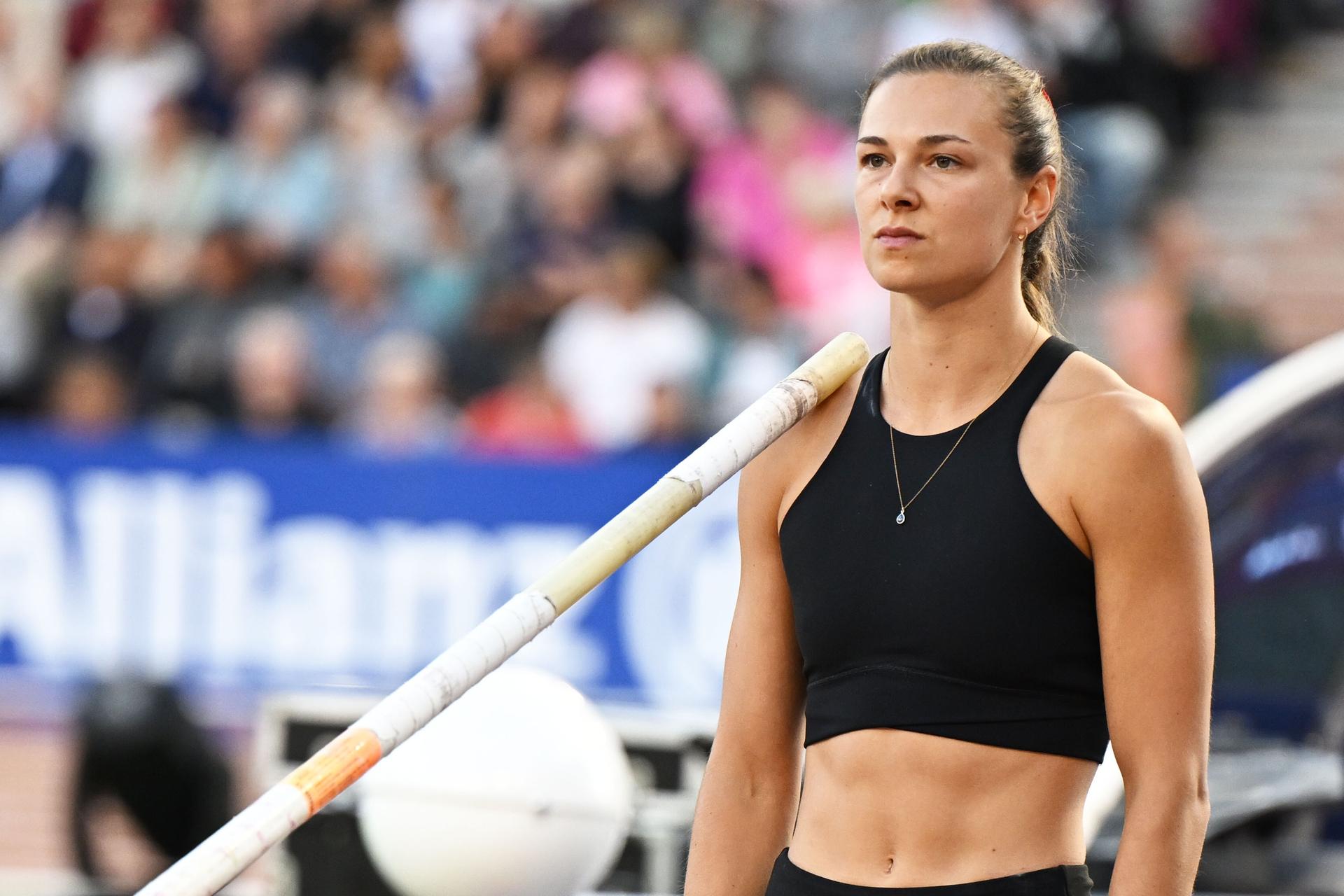 Belgian Elien Vekemans pictured during the women's pole vault event at the 49th edition of the Memorial Van Damme Diamond League athletics event in Brussels, Friday 22 August 2025.  BELGA PHOTO DAVID PINTENS