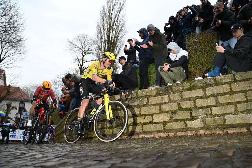 France's Christophe Laporte of Team Visma-Lease a Bike pictured on the Kapelmuur in Geraardsbergen, during the 81st edition of the men's one-day cycling race Omloop Het Nieuwsblad (UCI World Tour), the opening race of the Flemish one-day classics season, 207,6 km from Gent to Ninove, Saturday 28 February 2026. BELGA PHOTO ELIAS ROM