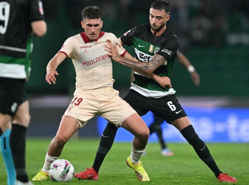 Gil Vicente's Spanish midfielder #19 Santiago Garcia fights for the ball with Sporting Lisbon's Belgian defender #06 Zeno Debast during the Portuguese League football match between Sporting CP and Gil Vicente FC at Jose Alvalade stadium in Lisbon, on May 4, 2025.  Patricia DE MELO MOREIRA / AFP