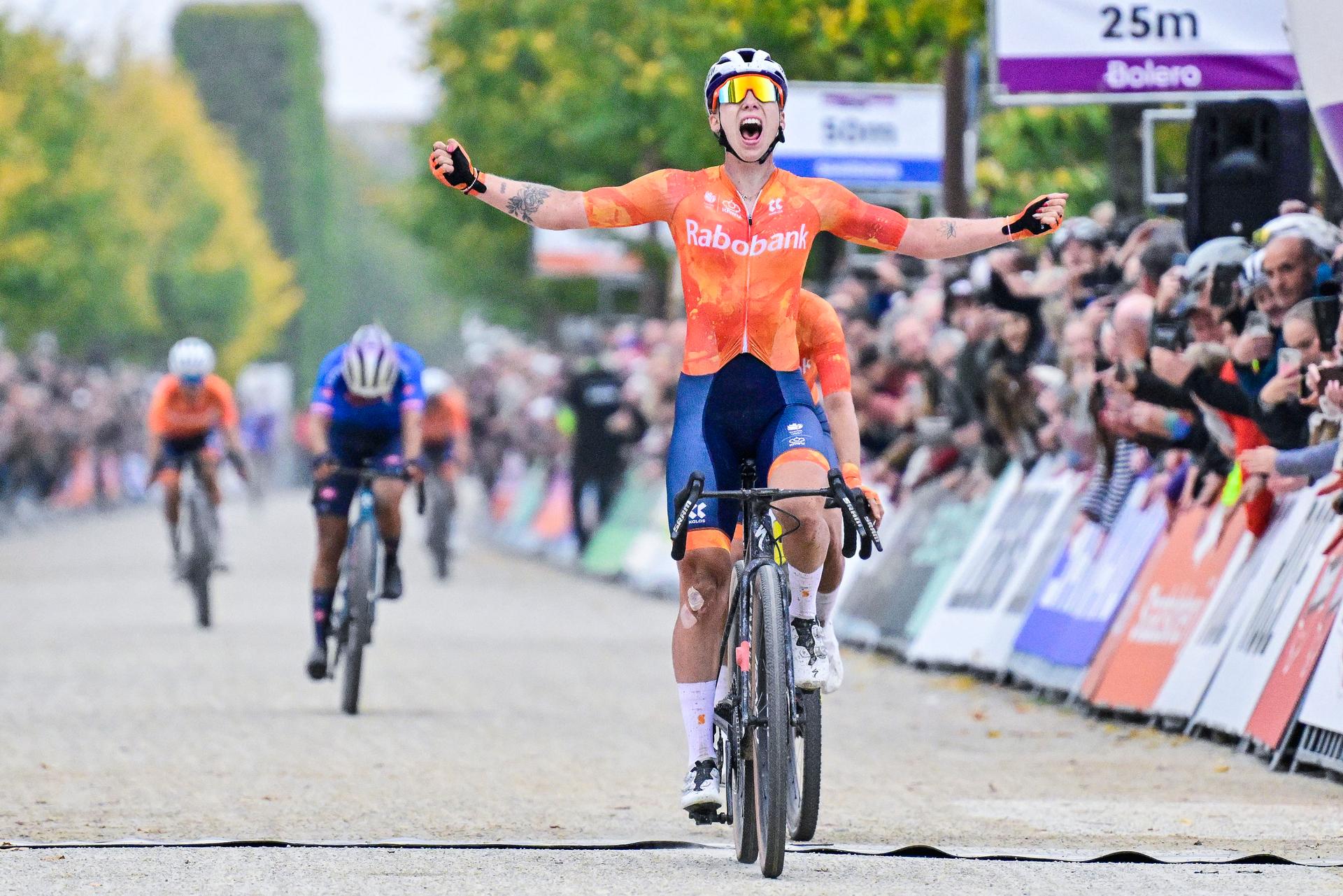 Dutch Lorena Wiebes celebrates as she crosses the finish line to win the women elite race at the UCI World Gravel Championships, Saturday 11 October 2025, in Maastricht, The Netherlands. BELGA PHOTO DIRK WAEM