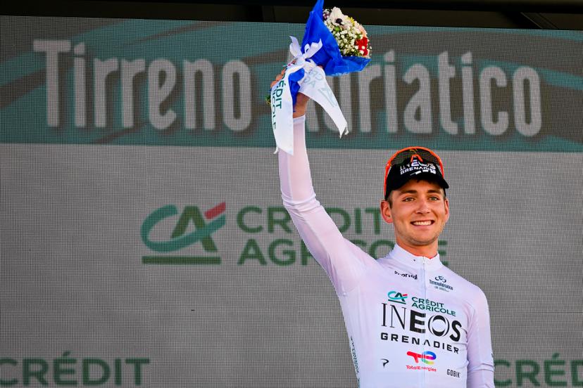 British Magnus Sheffield of INEOS Grenadiers celebrates in the white jersey for best young rider after the first stage of the Tirreno-Adriatico cycling race, a 11,5km individual time trial in Lido di Camaiore, Italy, Monday 09 March 2026. BELGA PHOTO DIRK WAEM