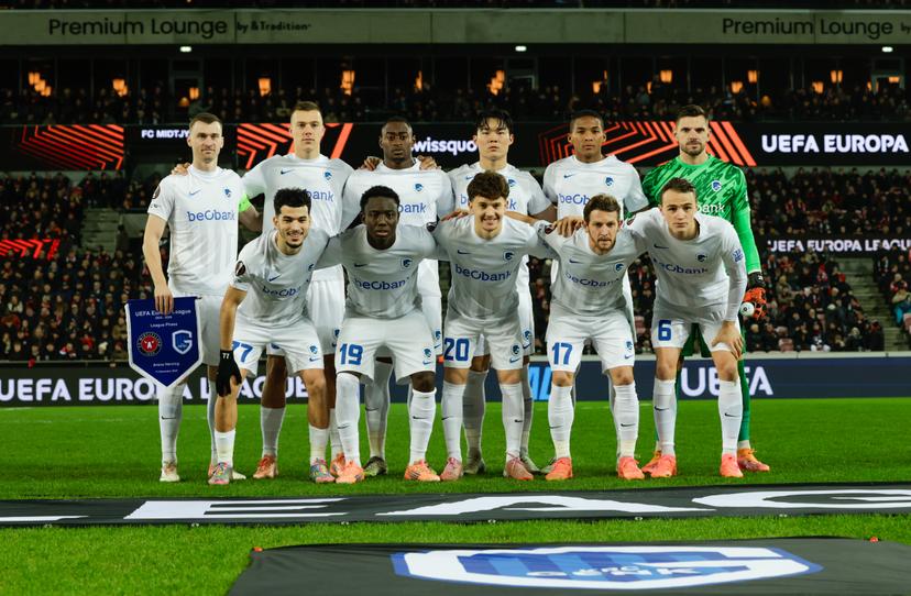 Genk's players pictured at the start of a soccer game between Danish FC Midtjylland and Belgian KRC Genk, on Thursday 11 December 2025 in Herning, Denmark, on the sixth game (out of 8) in the league phase of the UEFA Europa League competition. BELGA PHOTO LASSE LAGONI
