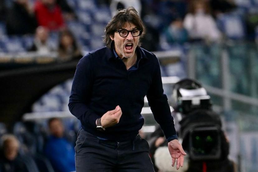 Torino's Italian head coach Paolo Vanoli gestures from the technical area during the Italian Serie A football match between Lazio and Torino at the Olympic Stadium in Rome on March 31, 2025.  Filippo MONTEFORTE / AFP