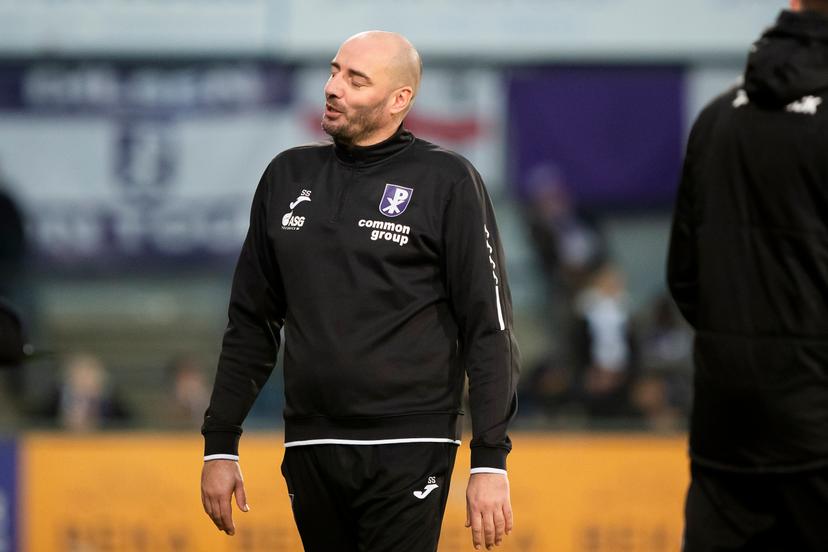 Patro Eisden's head coach Stijn Stijnen pictured during a soccer game between KSC Lokeren and Patro Eisden, Sunday 21 December 2025 in Lokeren, on day 19 of the 2025-2026 'Challenger Pro League' 1B second division of the Belgian championship. BELGA PHOTO KRISTOF VAN ACCOM