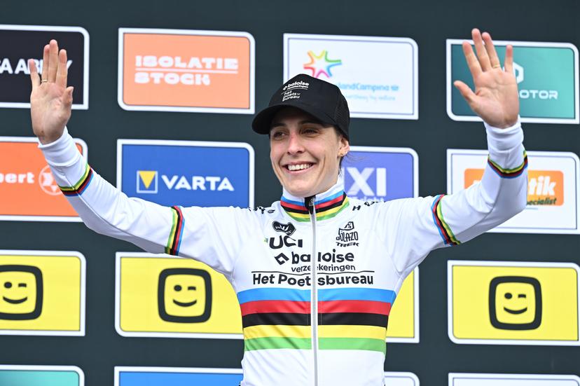 Netherlands' Lucinda Brand celebrates on the podium after winning the women's elite race of the Superprestige Overijse cyclocross cycling event, Sunday 25 October 2026 in Overijse, the first race of the Superprestige competition. BELGA PHOTO DAVID PINTENS