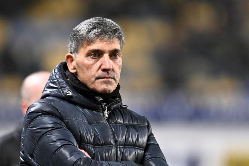 STVV's head coach Felice Mazzu pictured during a soccer match between Sint-Truiden VV and KV Kortrijk, Saturday 01 March 2025 in Sint-Truiden, on day 28 of the 2024-2025 season of the 'Jupiler Pro League' first division of the Belgian championship. BELGA PHOTO JOHAN EYCKENS