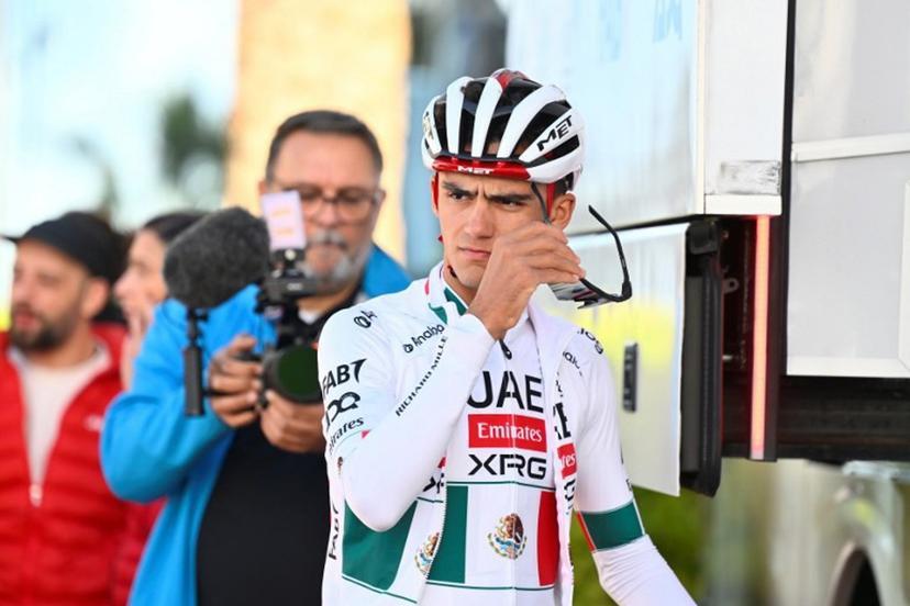 UAE Team Emirate - XRG team's Mexican rider Isaac del Toro prepares prior a training session in Benidorm, eastern Spain, on December 13, 2025.  Jose JORDAN / AFP