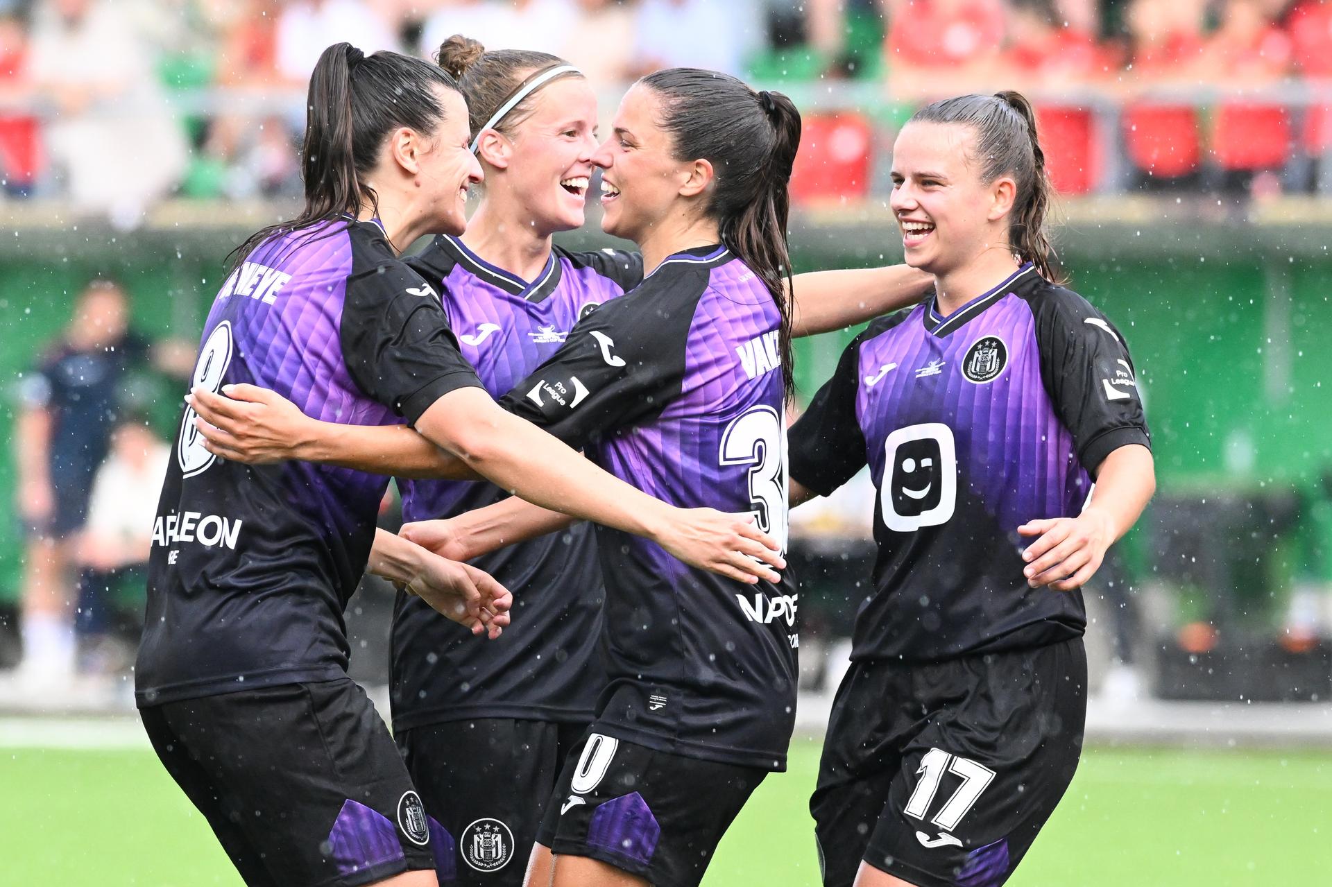 Anderlecht's Luna Vanzeir celebrates after scoring during a soccer game between RSC Anderlecht and Zulte Waregem, the final of the Belgian soccer cup, Saturday 30 May 2026, in La Louviere. BELGA PHOTO JILL DELSAUX
