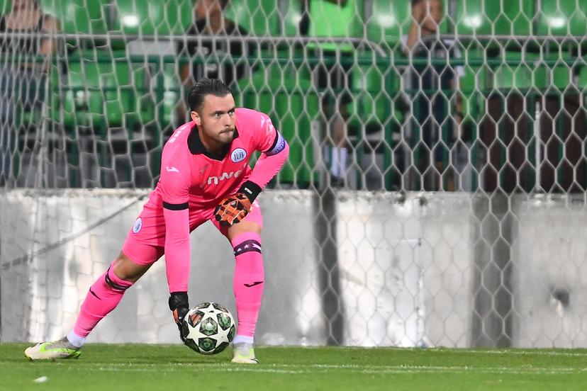Anderlecht's goalkeeper Colin Coosemans pictured during a soccer game between Moldavian FC Sheriff Tiraspol and Belgian RSC Anderlecht, Thursday 14 August 2025 in Chisinau, Moldova, the rerturn leg of the third qualifying round for the UEFA Conference League competition. Anderlecht won the first leg 3-0. BELGA PHOTO ALEX NICODIM