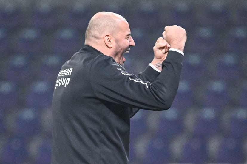Patro Eisden's head coach Stijn Stijnen celebrates after winning a soccer game between Beerschot VA and Patro Eisden Maasmechelen, Saturday 13 December 2025 in Antwerp, on day 17 of the 2025-2026 'Challenger Pro League' 1B second division of the Belgian championship. BELGA PHOTO TOM GOYVAERTS