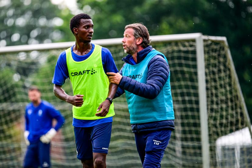 Gent's Mamadou Aliou Diallo and Gent's head coach Rik De Mil pictured during the summer training camp of Belgian first division soccer team KAA Gent in De Lutte, Losser, the Netherlands on Thursday 16 July 2026, to prepare for the upcoming 2026-2027 season. BELGA PHOTO TOM GOYVAERTS