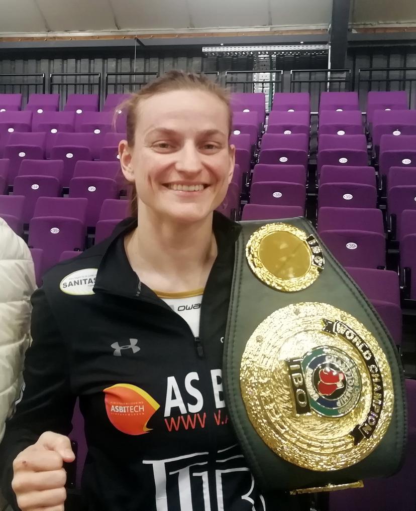 Belgian boxer Femke Hermans poses for the photographer in Roosdaal, Tuesday 30 May 2023. BELGA PHOTO BERNARD CERF