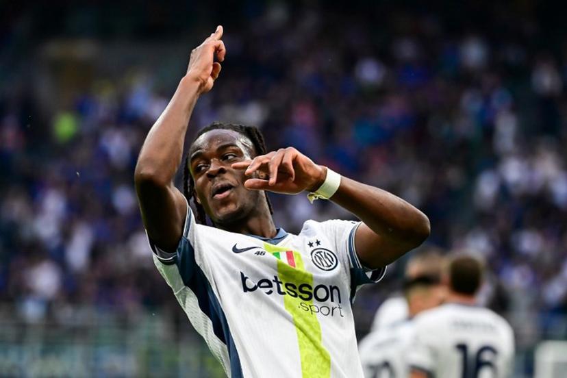 Inter Milan's German defender #31 Yann Bisseck celebrates after scoring his team's third goal during the Italian Serie A football match between Inter Milan and Cagliari at San Siro stadium in Milan, Italy on April 12, 2025.  Piero CRUCIATTI / AFP