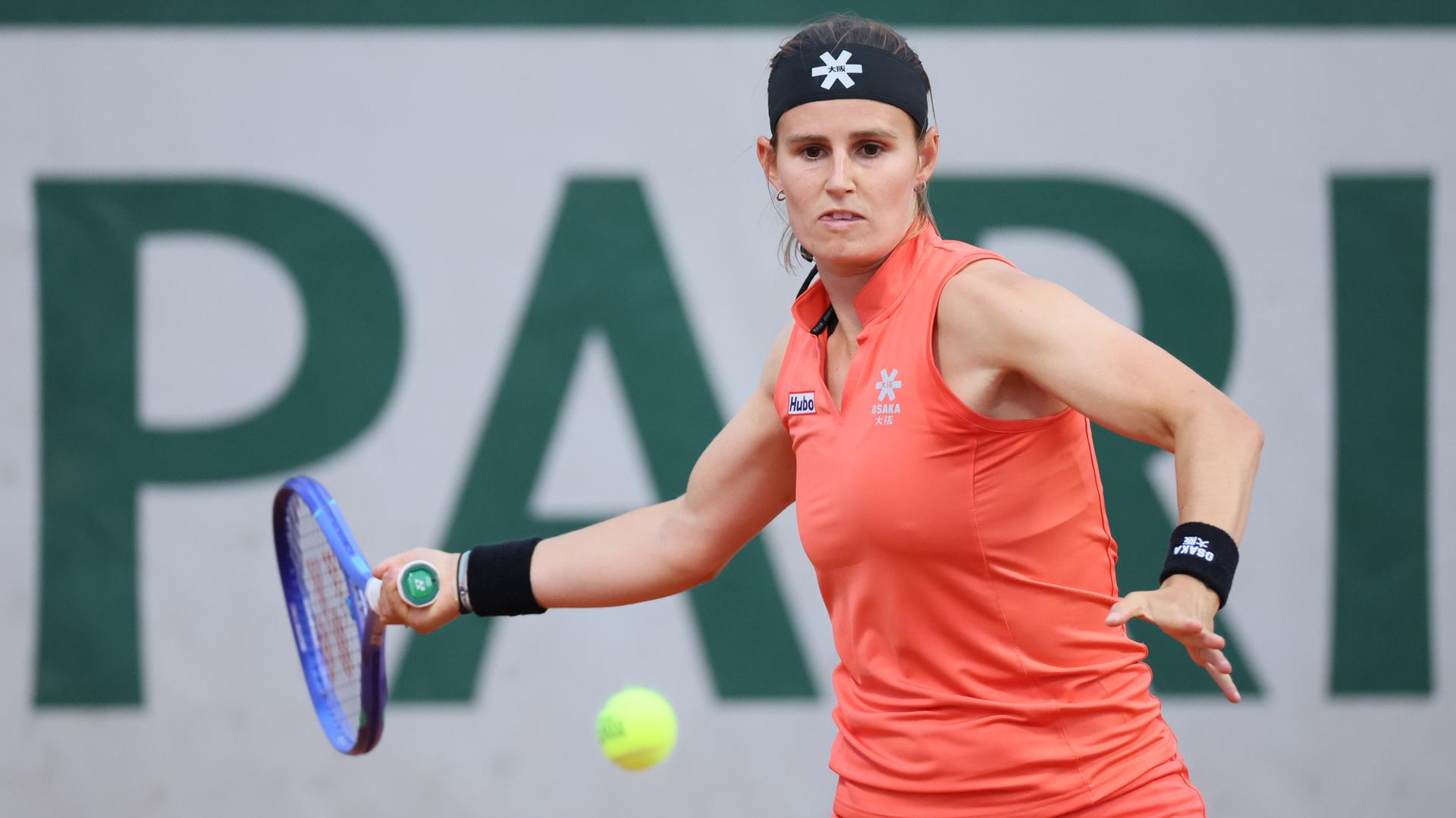 Belgian Greet Minnen pictured in action during a match between US Dolehide and Belgian Minnen in the first round of the Women's Singles at the Roland Garros French Open tennis tournament, in Paris, France, Monday 26 May 2025. This year's tournament takes place from 25 May to 08 June. BELGA PHOTO BENOIT DOPPAGNE