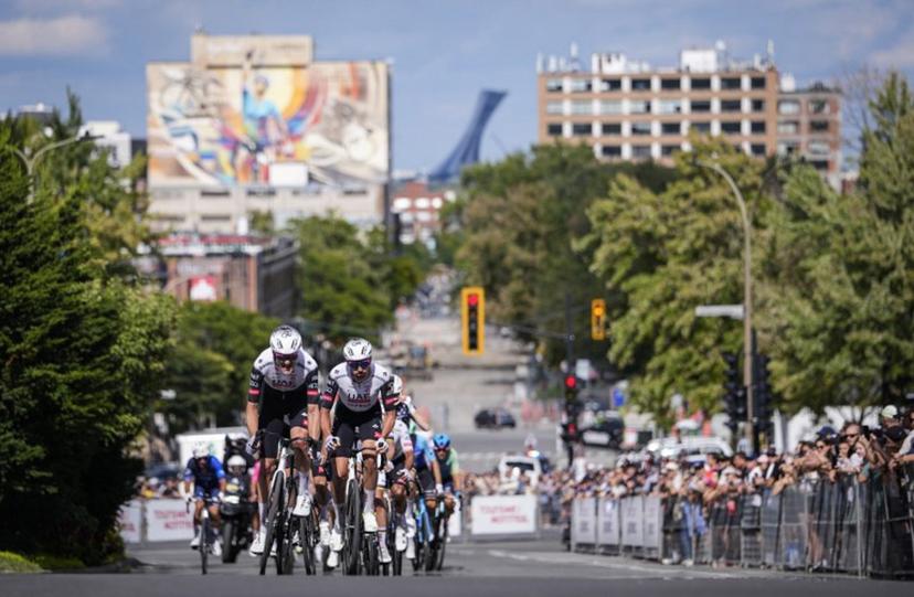 American Brandon McNulty (2L), of UAE Team Emirates XRG, cycles during the 14th Grand Prix Cycliste de Montreal cycling road race in Montreal, Canada, on September 14, 2025.   MATHIEU BELANGER / AFP
