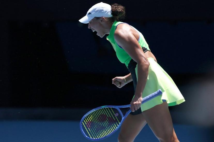 USA's Madison Keys reacts on set point against Ukraine's Oleksandra Oliynykova during their women's singles on day three of the Australian Open tennis tournament in Melbourne on January 20, 2026.  Martin KEEP / AFP