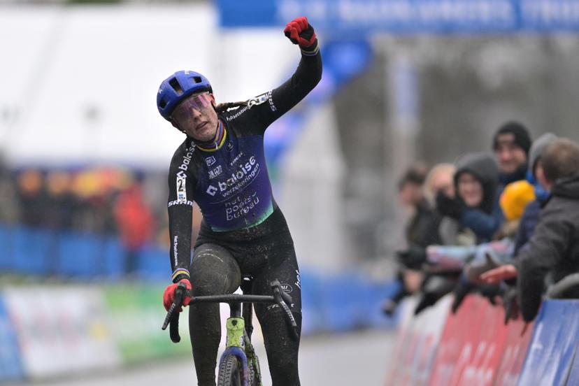 Dutch Lucinda Brand celebrates as she crosses the finish line to win the women's elite race of the 'GP Sven Nys' cyclocross cycling event on Thursday 01 January 2026 in Baal, stage 6/8 in the X2O Badkamers 'Trofee Veldrijden' competition. BELGA PHOTO DAVID PINTENS