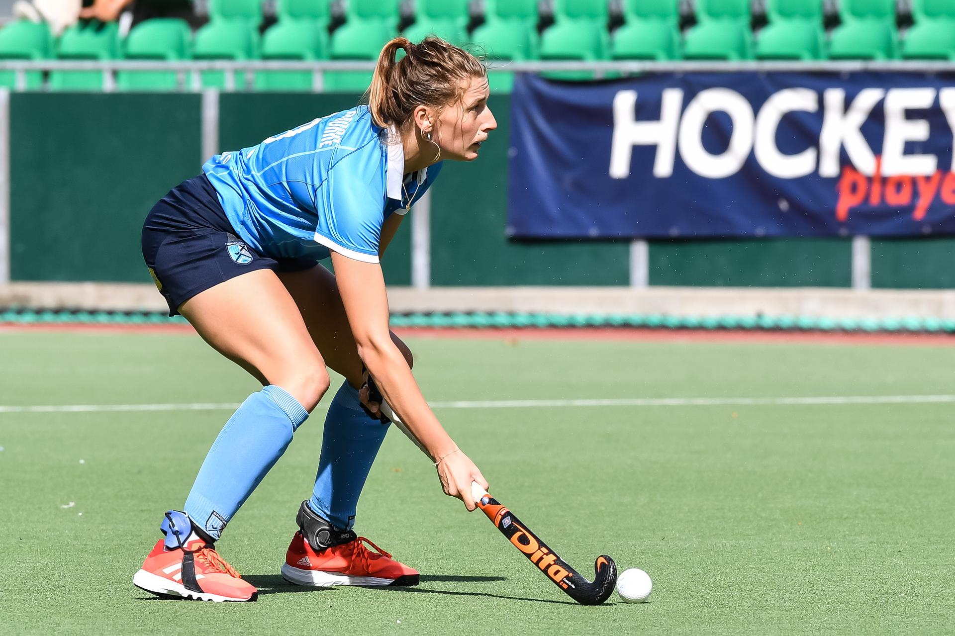 22 Braxgata's Stephanie Vanden Borre pictured during a hockey game between Waterloo Ducks HC and Braxgata, Sunday 4 September 2022 in Waterloo, on day 1 of the Belgian Women Hockey League season 2022-2023. BELGA PHOTO JILL DELSAUX