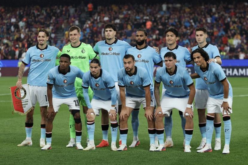 Feyenoord players pose before the UEFA Champions League first round day 1 football match between FC Barcelona and Feyenoord at Camp Nou stadium in Barcelona on September 9, 2026.  Lluis GENE / AFP