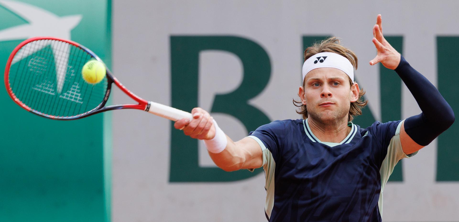 Belgian Zizou Bergs pictured during a doubles tennis match between Belgian-Dutch Pair Bergs-De Jong and Portuguese-French pair Borges-Rinderknech, in the first round of the men's doubles at the Roland Garros Grand Slam tennis tournament, Thursday 29 May 2025 in Paris, France. The 2025 edition of Roland Garros takes place from May 24th to June 8th 2025. BELGA PHOTO BENOIT DOPPAGNE
