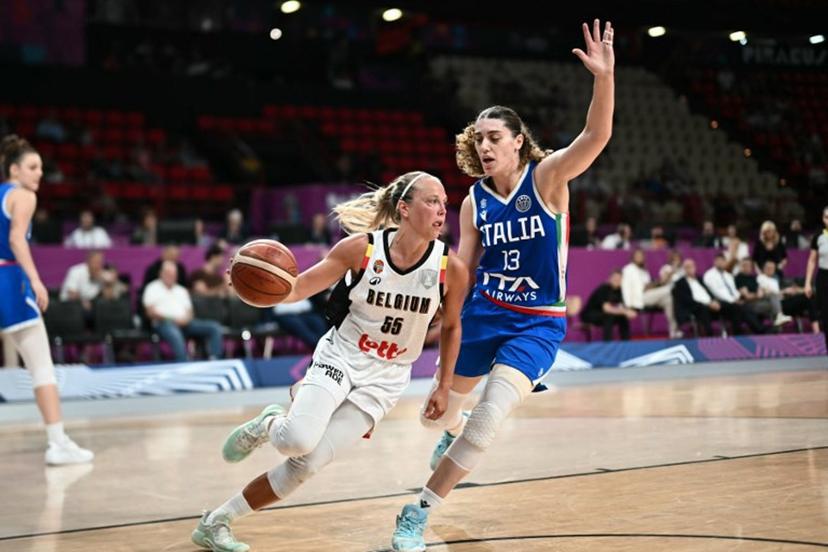 Belgium's point guard Julie Allemand (L) is defended by Italy's center Lorela Cubaj during the FIBA Women's EuroBasket 2025 semi-final match between Italy and Belgium at the Peace and Friendship Stadium in Athens on June 27, 2025.  Angelos Tzortzinis / AFP