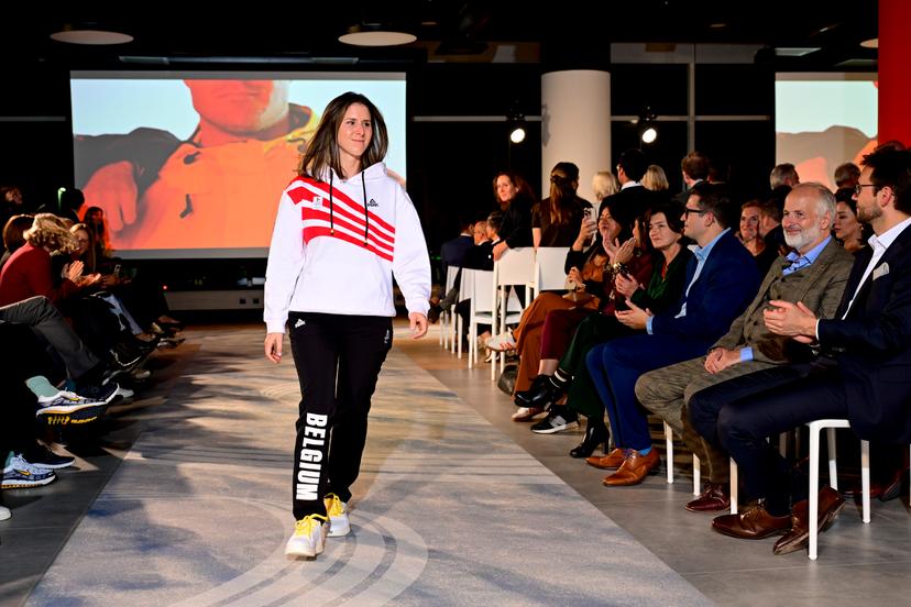 Paralympian athlete Eleonor Sana pictured on the catwalk during the presentation of the official Belgian outfit of 'Team Belgium' for the Milano Cortina 2026 Olympic and Paralympic Games, at the gala event 'Styled to the Winter Games' of the BOIC-COIB Belgian olympic committee, Thursday 16 October 2025, in Zaventem. BELGA PHOTO DIRK WAEM