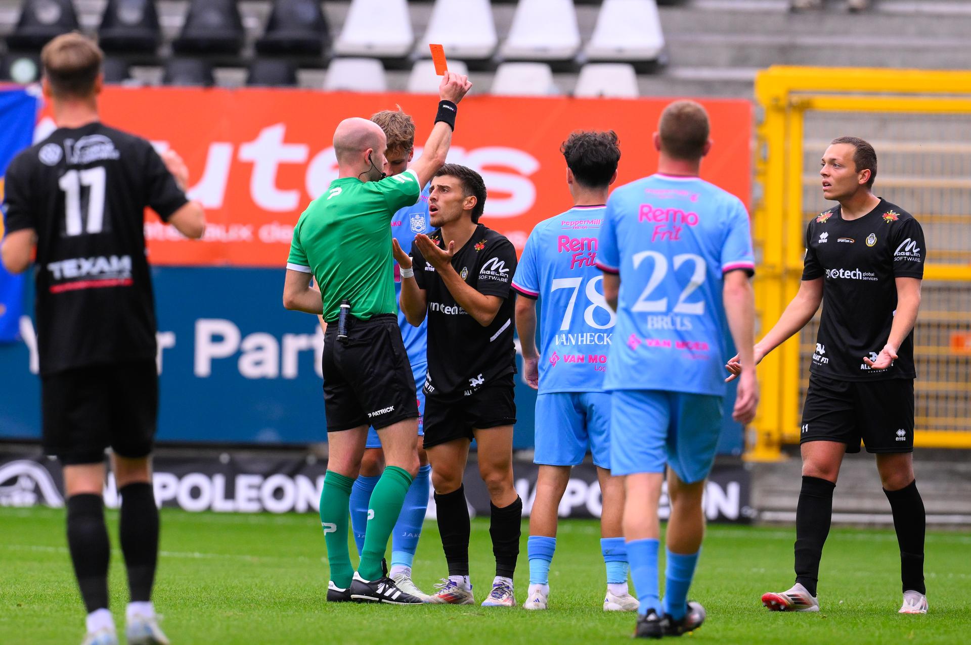Olympic's Ferrara Luca Filippo receives a yellow card from referee Klaas Clerkx during a soccer game between Royal Olympic Charleroi and SK Beveren, Sunday 14 September 2025 in Charleroi, on day 5 of the 2025-2026 'Challenger Pro League' 1B second division of the Belgian championship. BELGA PHOTO JOHN THYS