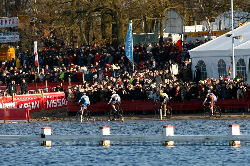 20080106 - HOFSTADE, BELGIUM: Riders during the Belgian Cyclocross Championships in the category Elite Men, in Hofstade, on Sunday 6 January 2008. The Belgian Cyclocross Championships take place this weekend in Hofstade. BELGA PHOTO PETER DECONINCK/MICHEL KRAKOWSKI