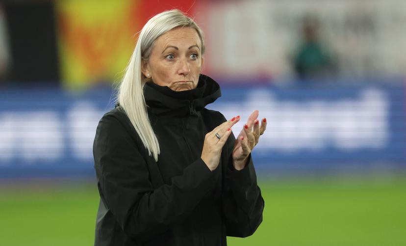Belgium's head coach Elisabet Gunnarsdottir gestures during a soccer game between Belgium's national women's team the Red Flames and Ireland, the return leg in the Nations League Promotion/relegation play-off, on Tuesday 28 October 2025 in Leuven. Flames lost the first leg 4-2. BELGA PHOTO VIRGINIE LEFOUR
