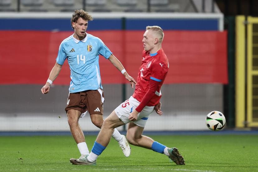 Belgium's Lucas Stassin and Czechia's Karel Spacil fight for the ball during a soccer game between the U21 youth team of the Belgian national team Red Devils and the U21 of Czechia, in Heverlee, Leuven, on Friday 15 November 2024, the first leg of the play-offs for the 2025 UEFA European Under21 Championship. BELGA PHOTO BRUNO FAHY