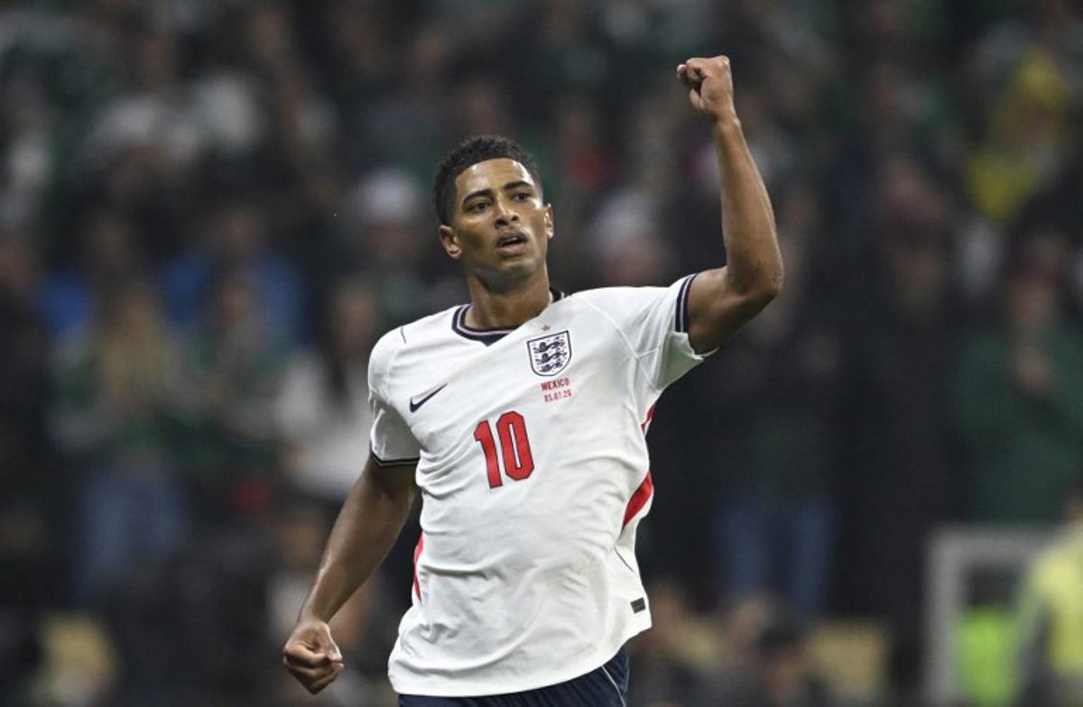 England's midfielder #10 Jude Bellingham celebrates scoring his team's first goal during the 2026 World Cup round of 16 football match between Mexico and England at the Mexico City Stadium in Mexico City on July 5, 2026.   Alfredo ESTRELLA / AFP