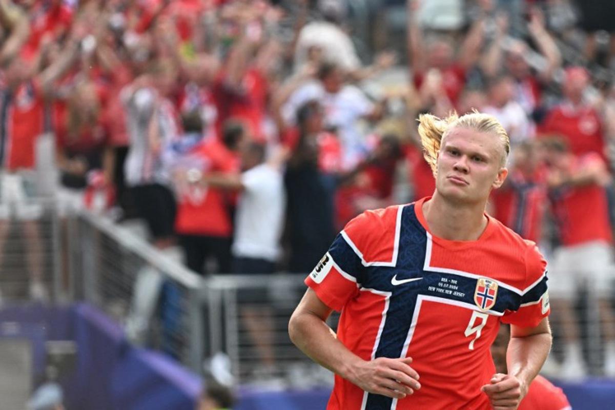 Norway's forward #09 Erling Braut Haaland celebrates scoring his team's first goal during the 2026 World Cup round of 16 football match between Brazil and Norway at the New York/New Jersey Stadium in East Rutherford on July 5, 2026.   Jewel SAMAD / AFP