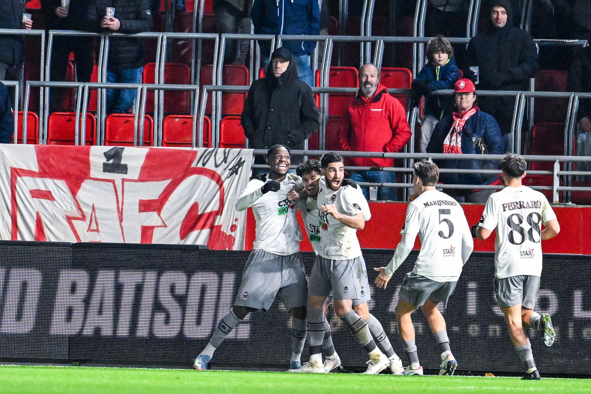 Dender's Ragnar Oratmangoen celebrates after scoring during a soccer match between Royal Antwerp FC and FCV Dender EH, Sunday 23 November 2025 in Antwerp, on day 15 of the 2025-2026 'Jupiler Pro League' first division of the Belgian championship. BELGA PHOTO TOM GOYVAERTS