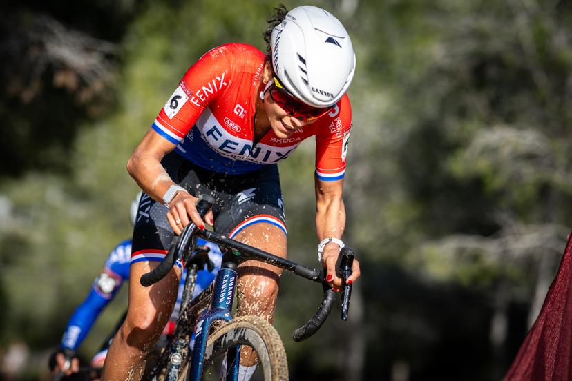 Dutch Ceylin Del Carmen Alvarado pictured in action during the women's Elite race at the cyclocross cycling event in Benidorm, Spain, Sunday 18 January 2026, stage 10/12 in the UCI World Cup competition. BELGA PHOTO DAVID PINTENS
