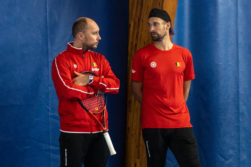 Belgian captain Steve Darcis and Belgian assistant coach Ruben Bemelmans pictured during an open training session of the Belgian Davis Cup team ahead of the Davis Cup Finals (November 18-23), in Wilrijk, on Wednesday 12 November 2025. BELGA PHOTO ZENO DRUYTS