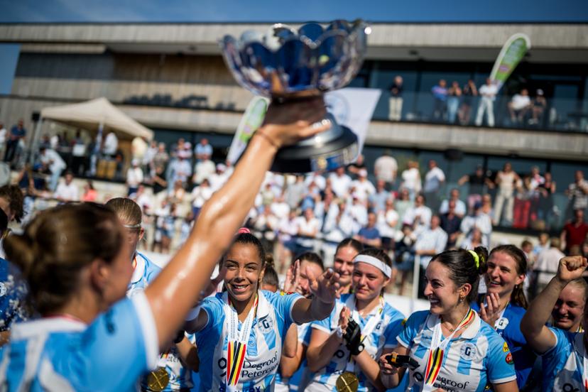 Gantoise's players celebrate after winning a hockey game between Royal Leopold Club and Gantoise, Saturday 31 May 2025 in Gent, the finals of the 'Dr. Oetker Cup'. Launched in the 2024-2025 season, the new Dr. Oetker Hockey Cup brings together all teams playing in the Belgian League, regardless of their division. BELGA PHOTO JASPER JACOBS