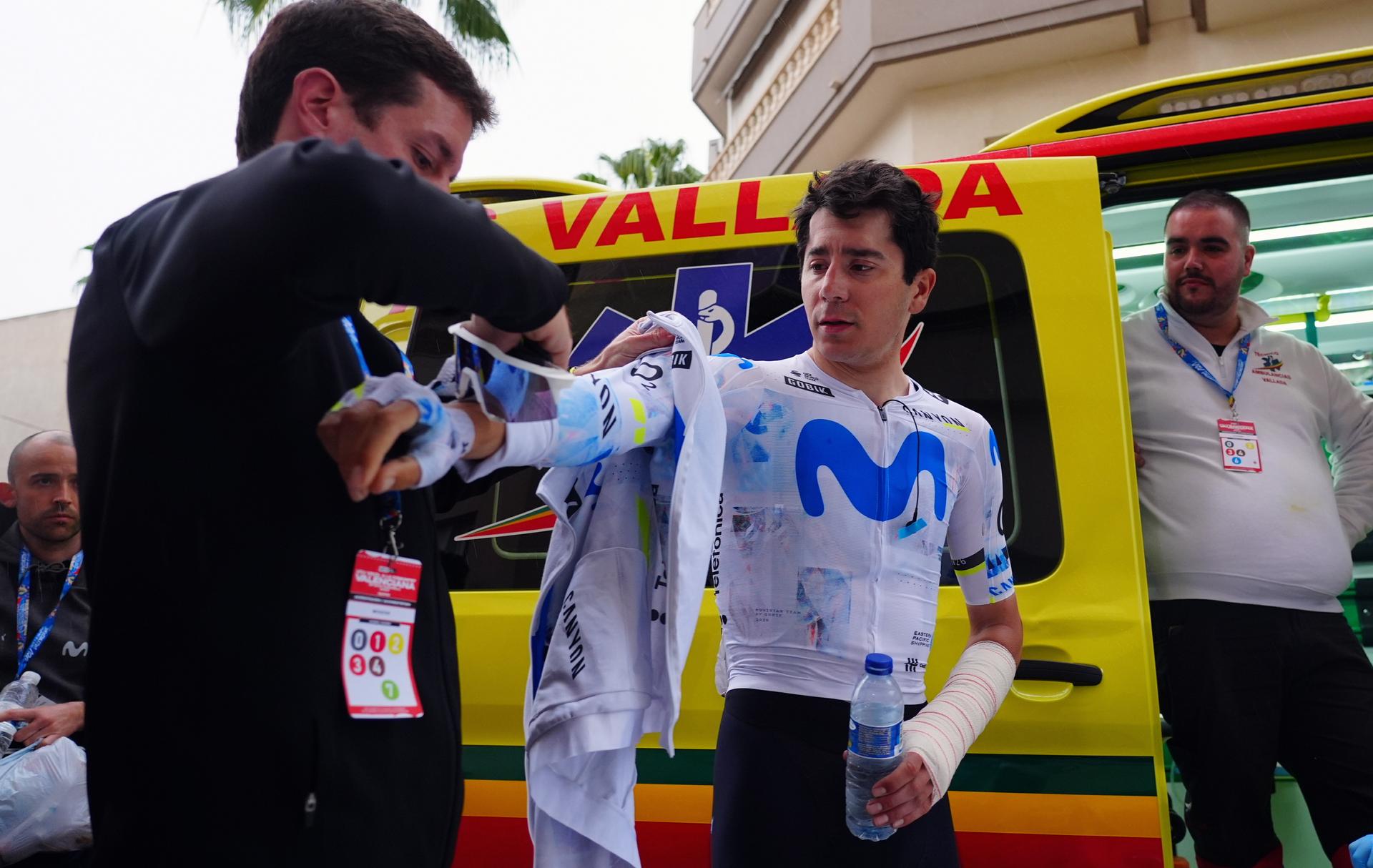 Belgian Cian Uijtdebroeks of Movistar Team is injured at stage 3 of the 2026 Volta Comunitat Valenciana, Tour of Valencia cycling race, a race from Orihuela to San Vicente del Raspeig (158,2 km), on Friday 06 February 2026 in Spain. The race takes place from 4 to 8 February and runs through the three provinces of the Valencian Community. BELGA PHOTO JOMA GARCIA