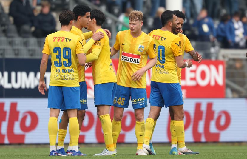 Westerlo's Bryan Reynolds celebrates after winning a soccer match between Sporting Charleroi and KVC Westerlo, Saturday 16 May 2026 in Charleroi, on the eight day of the Europe Play-offs (PO2) of the 2025-2026 'Jupiler Pro League' first division of the Belgian championship. BELGA PHOTO VIRGINIE LEFOUR