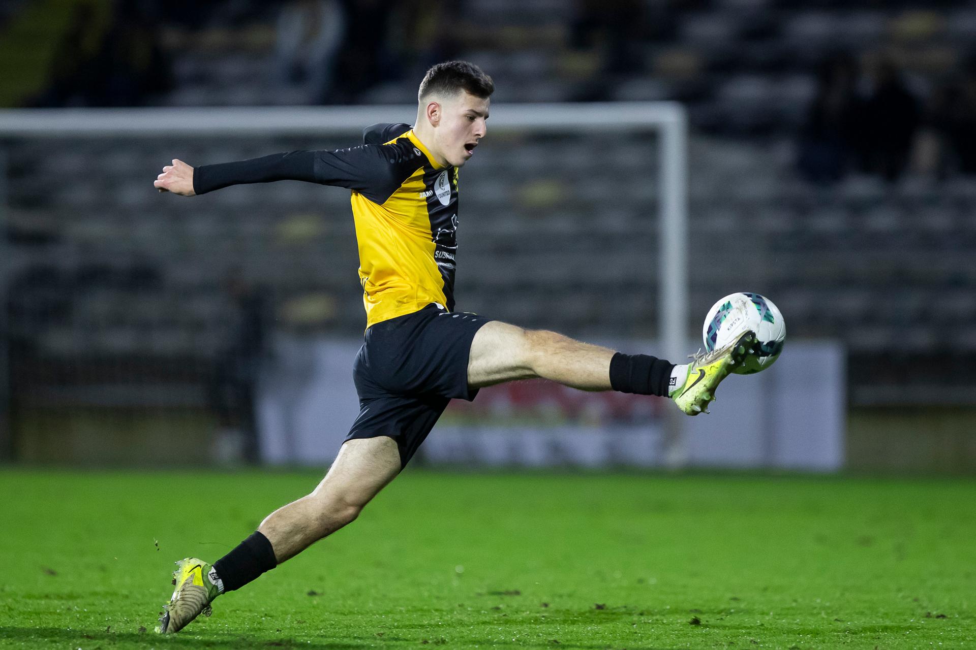 Lierse's Maxim Kireev pictured during a soccer match between Lierse SK and Lommel SK, Sunday 22 December 2024 in Lier, on day 16 of the 2024-2025 'Challenger Pro League' 1B second division of the Belgian championship. BELGA PHOTO KRISTOF VAN ACCOM