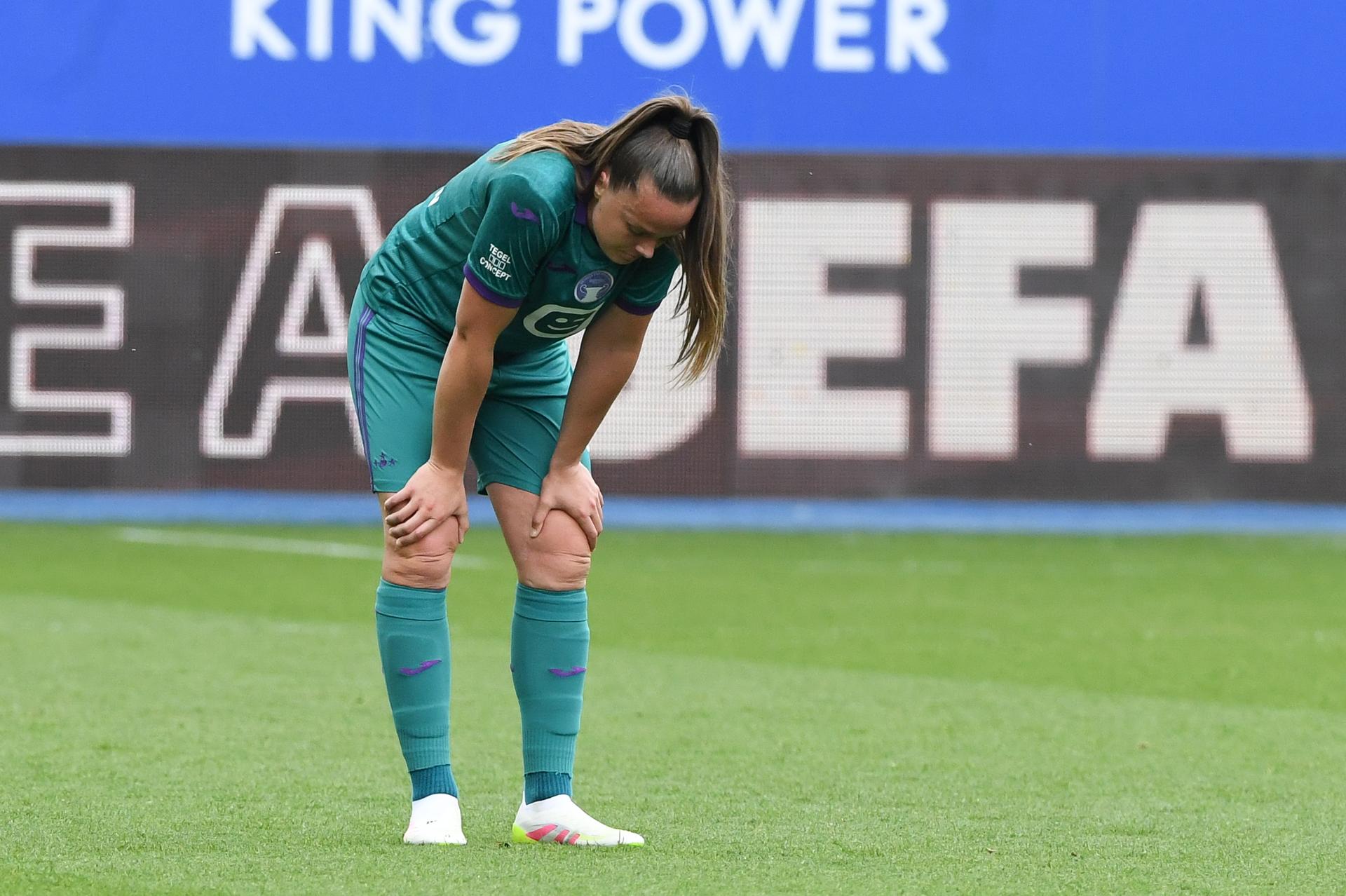 Anderlecht's Tine De Caigny looks dejected after losing a soccer match between RSC Anderlecht and Standard Femina de Liege, the final of the Belgian Cup, in Heverlee, Monday 21 April 2025. BELGA PHOTO JILL DELSAUX